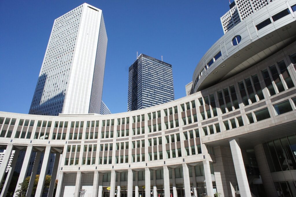 交通事故の自賠責と政府保障の違いは何ですか？
