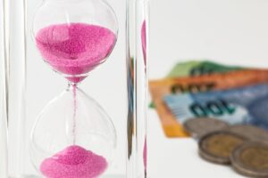 交通事故傷病手当金を受け取るための手続きは？